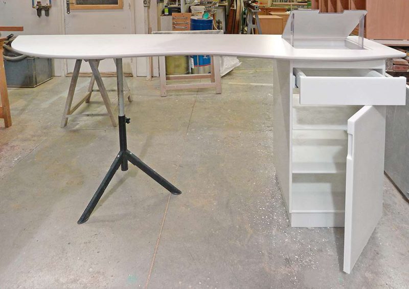 MP-menuiserie-bureau-corian-ouvert