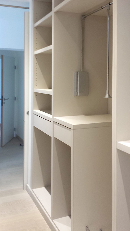 MP-Menuiserie : pose du dressing blanc