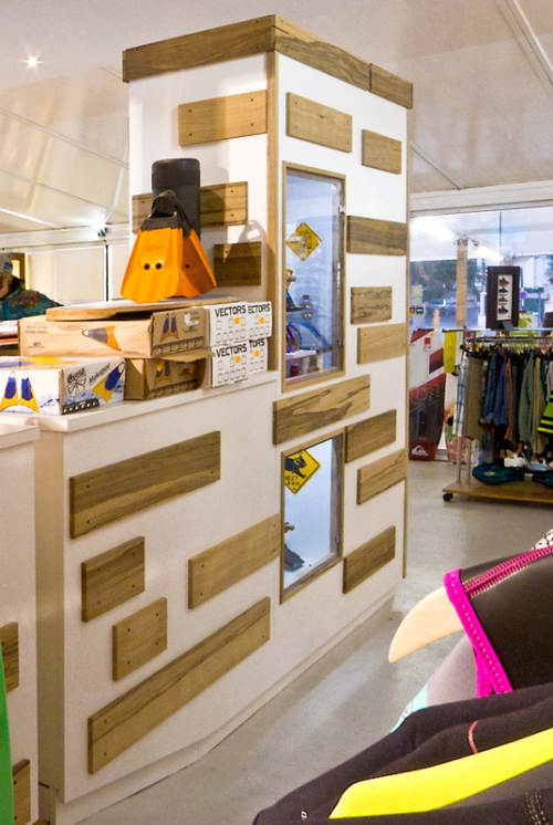 MP-Menuiserie : magasin Karukera le comptoir central