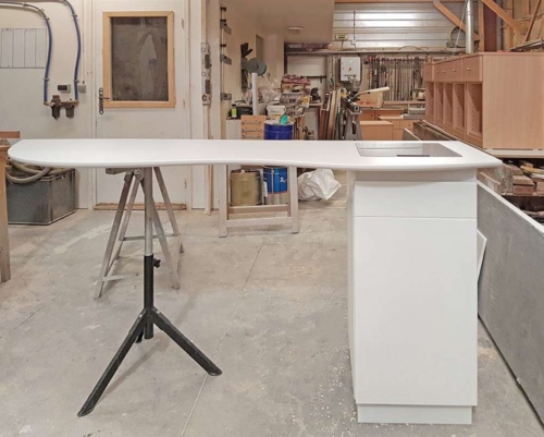 MP-Menuiserie : bureau en corian fermé