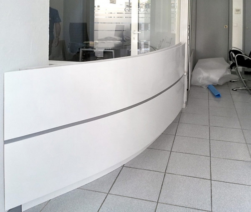 MP Menuiserie comptoir d'accueil comptable en construction