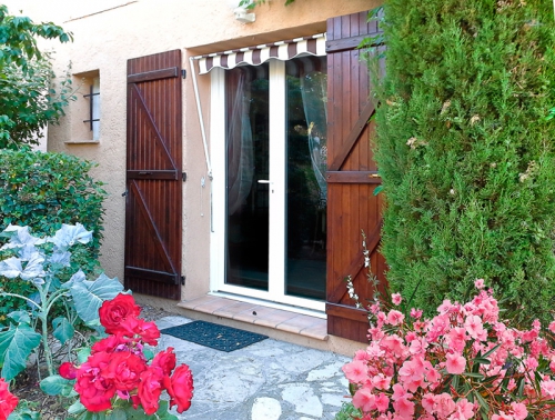 MP Menuiserie porte-fenêtre en PVC