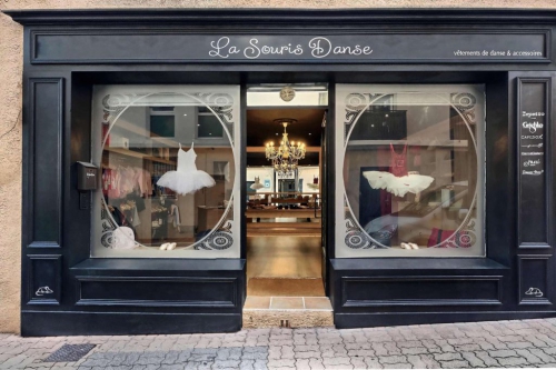 mp-menuiserie-souris-danse-devanture